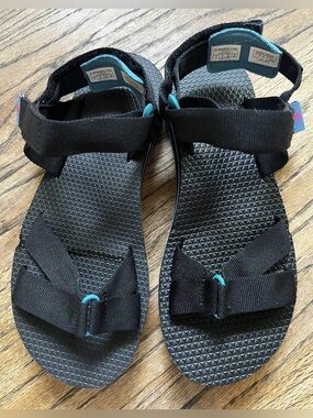 Size 7-Women  Columbia womens Alava SandalSport Sandal BL5840-010